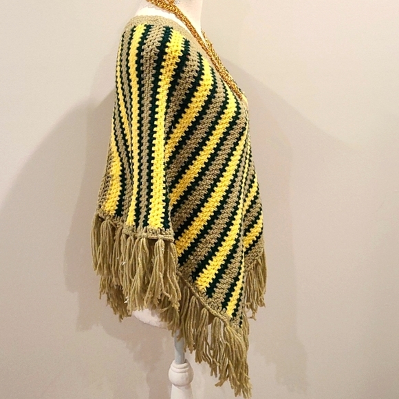 Vintage Hand Croched Vest! Offers Welcomed! - Picture 4 of 5